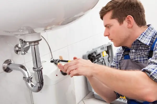 hiring a saskatoon-plumber